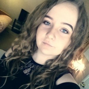 Meet your Posher, Genevieve